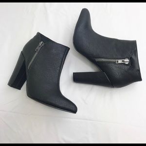 Michael Antonio Black Texture Zip Heel Bootie 10